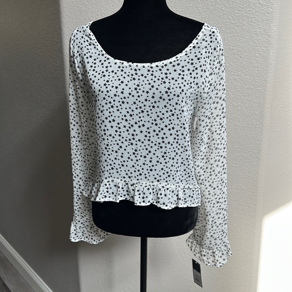 NWT Wild Fable Women’s Top Size Medium